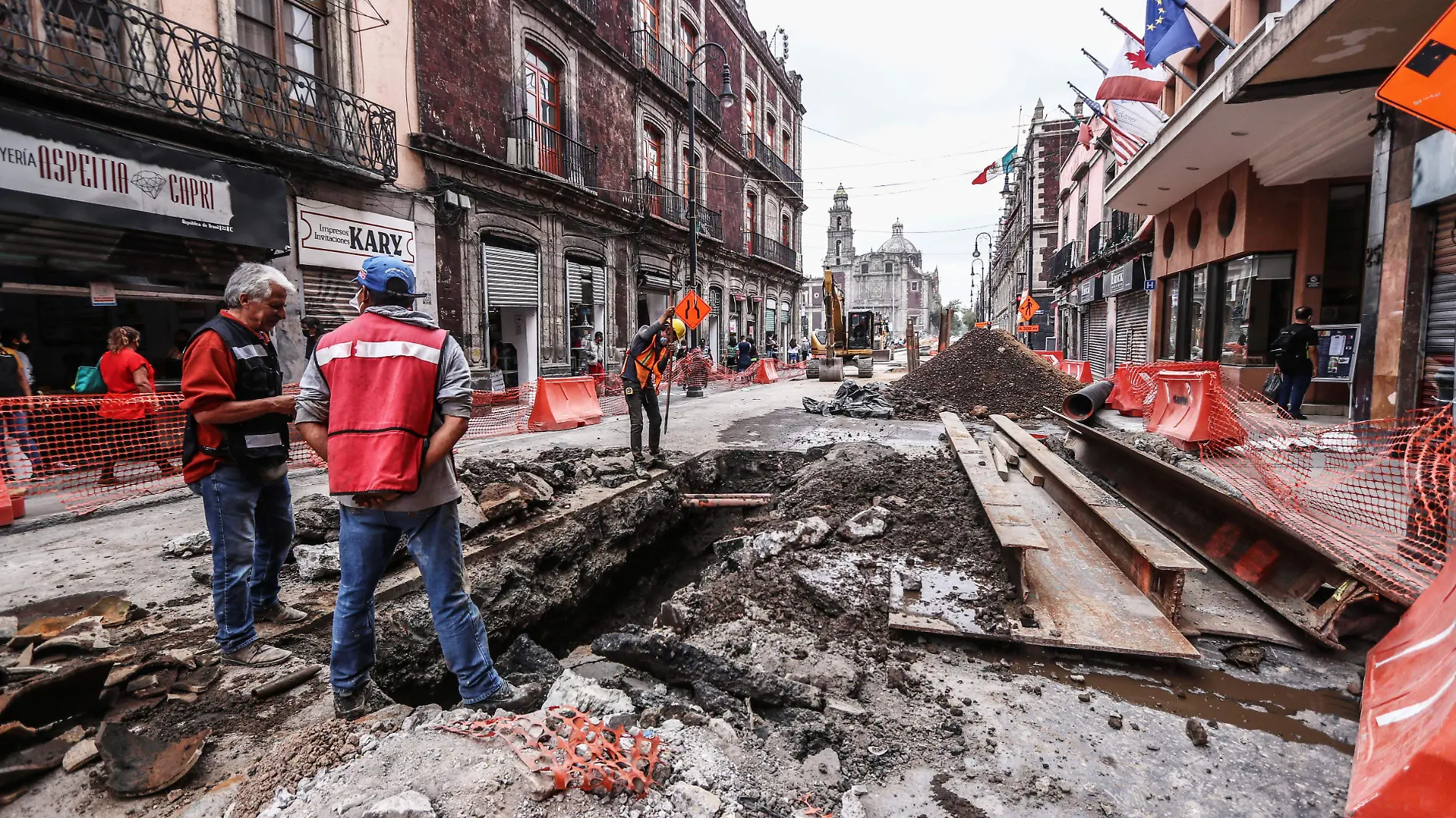 OBRAS-TRABAJADORES-GOBIERNO-roberto hernandez (3)